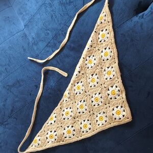 👾 Daisy Crochet Headscarf